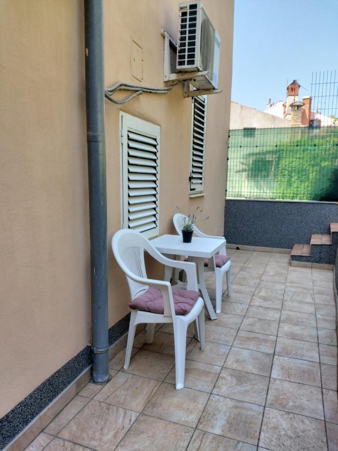 Apartma Rozi Capodistria Esterno foto